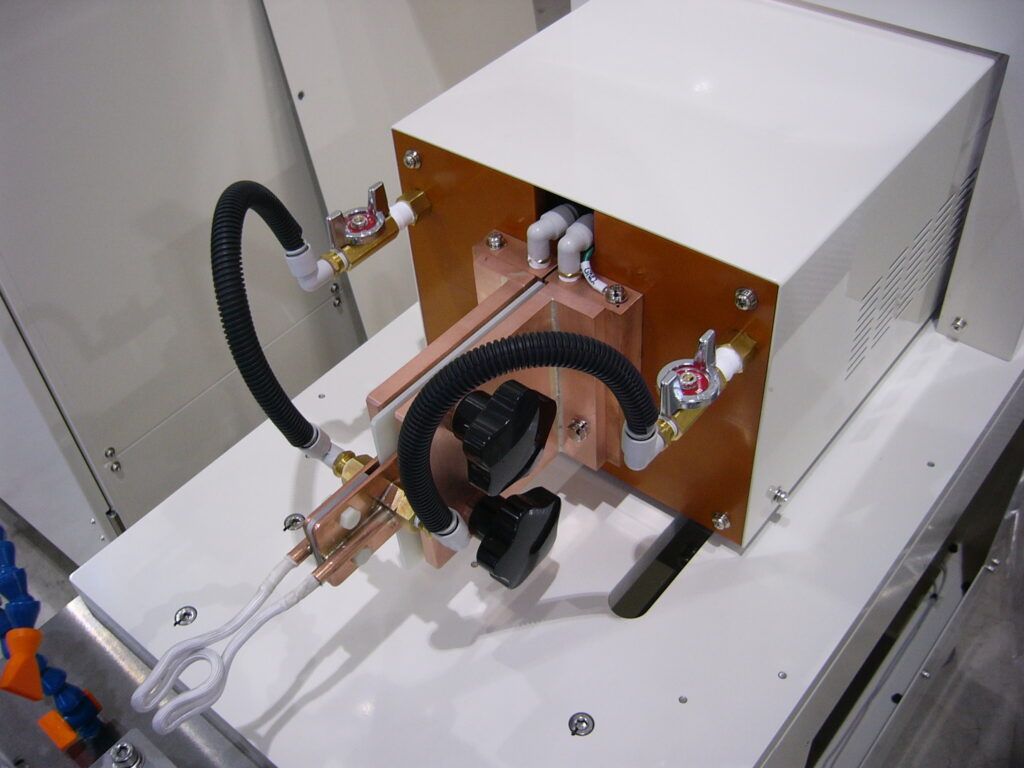 高周波変流器　
吉田機械工業株式会社
